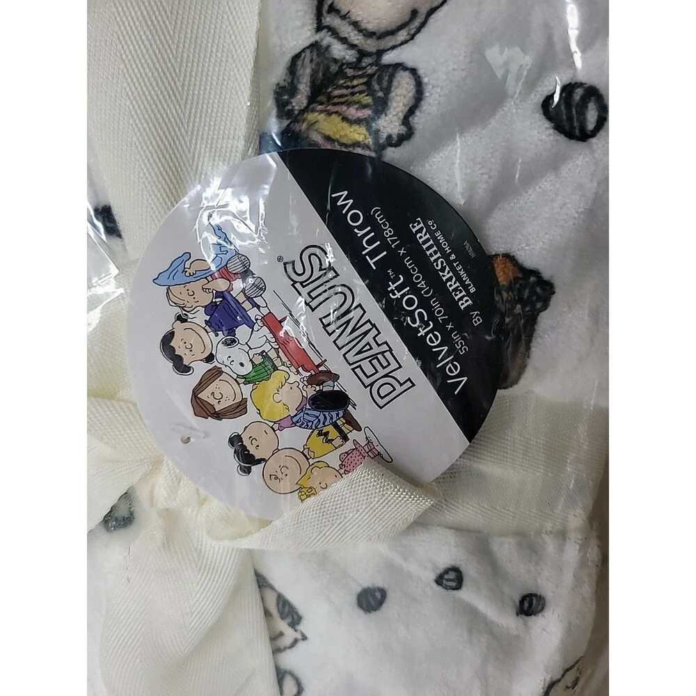 Peanuts Gang Berkshire Fleece Throw Blanket 55x70 Charlie Brown Snoopy New